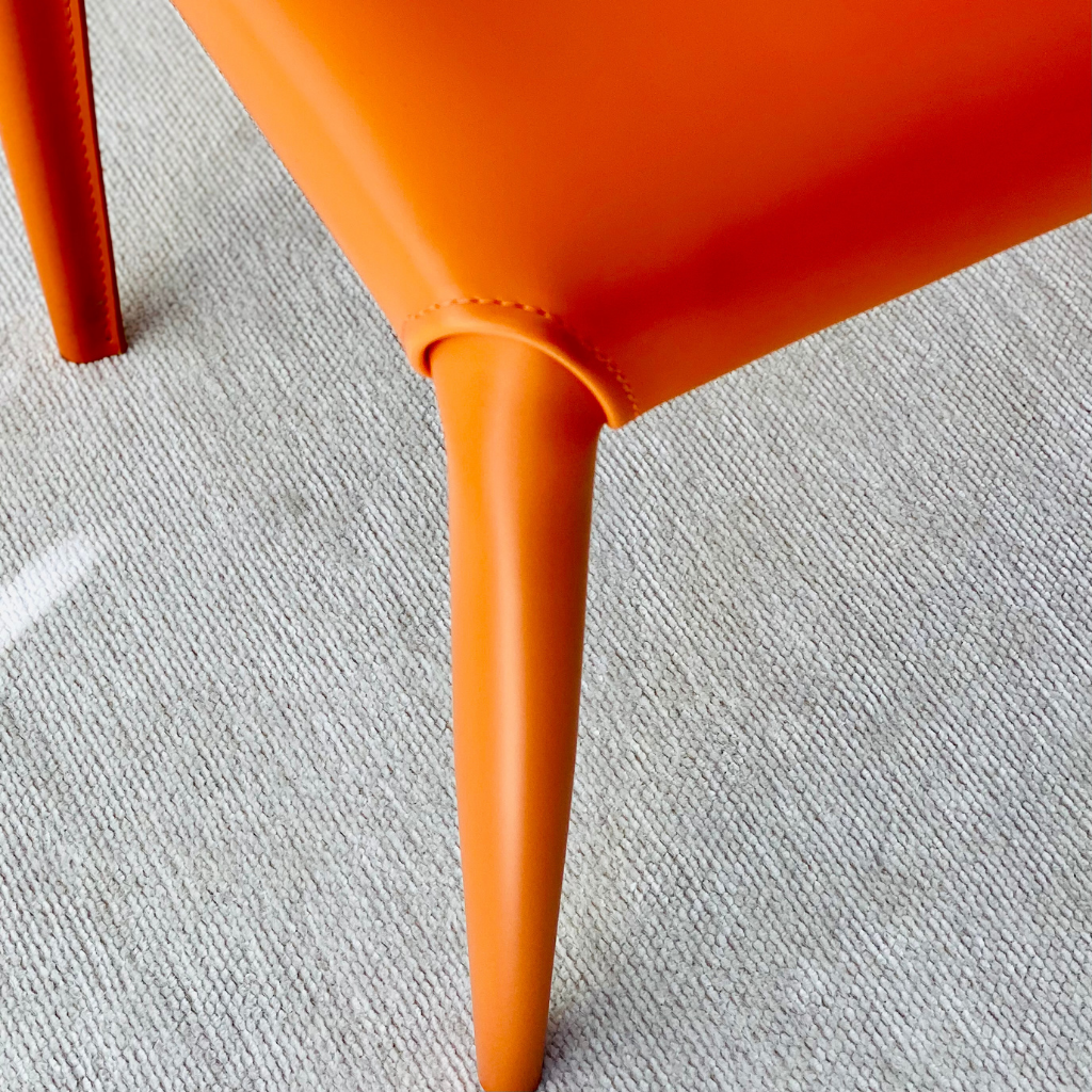 ironvanliving-Carlo-designer-chair-detail-leg-joints-leather-edgd