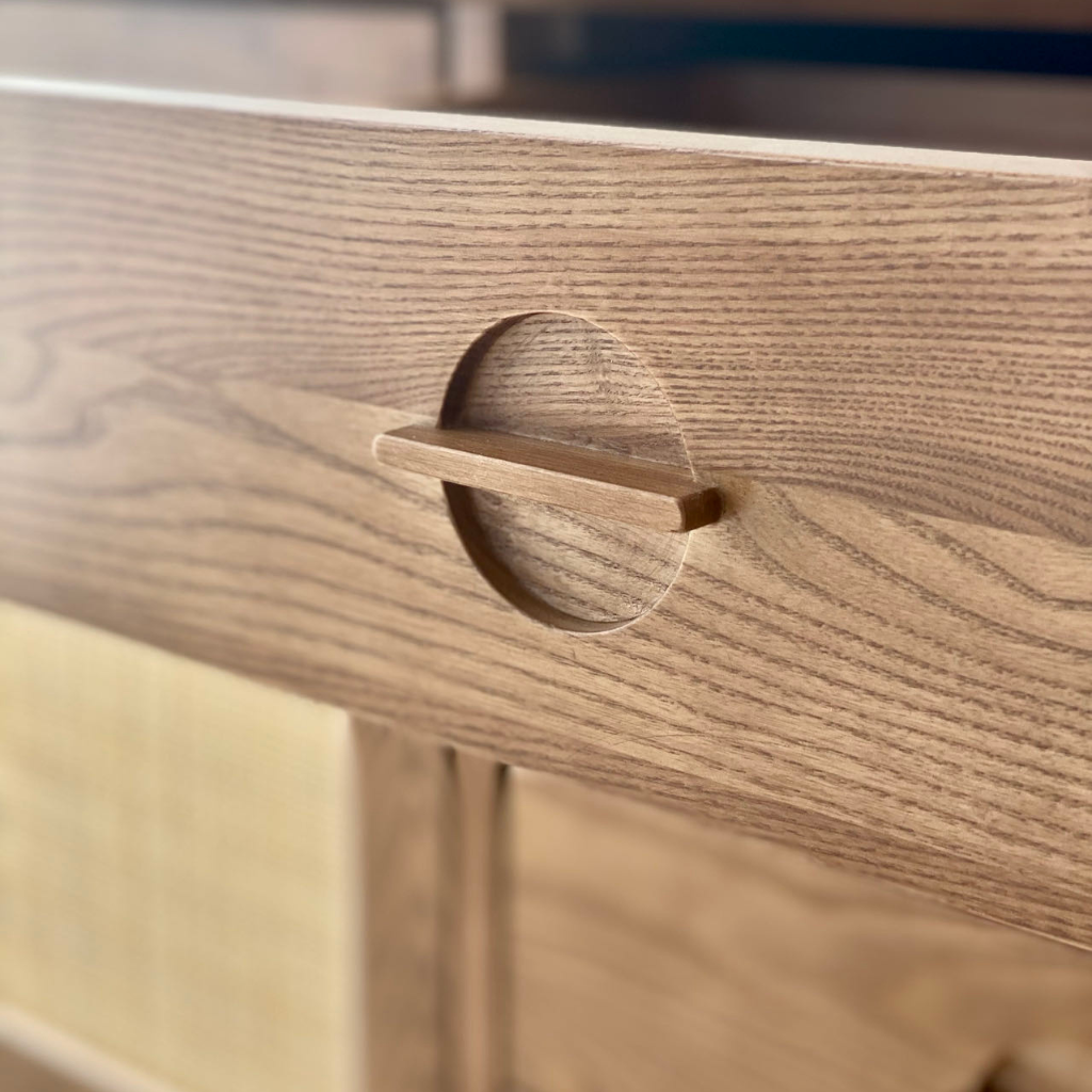 ironvanliving-Moriyama-buffet-cabinet-drawer-ash-wood-sculptured-feature