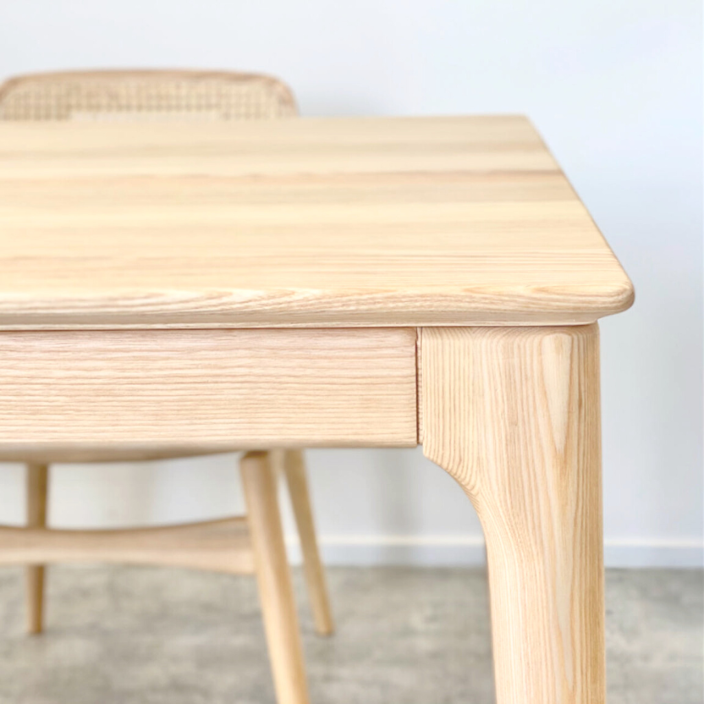 IRONVAN-Aikido-Dining-Table-1.5M-natural-legs-joints-color-variation